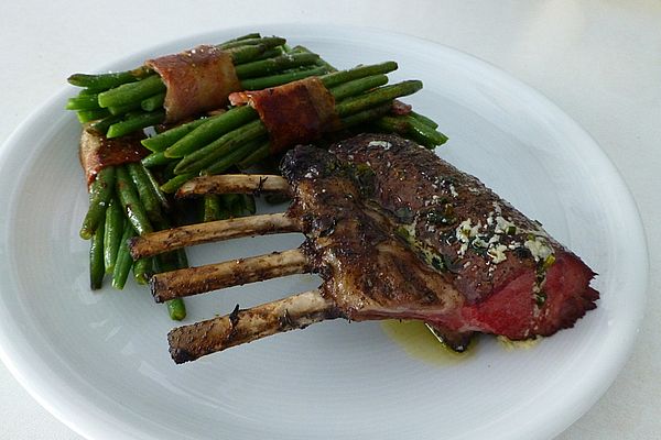 Gebackenes Lammkarree aus dem Ofen von Koelkast | Chefkoch