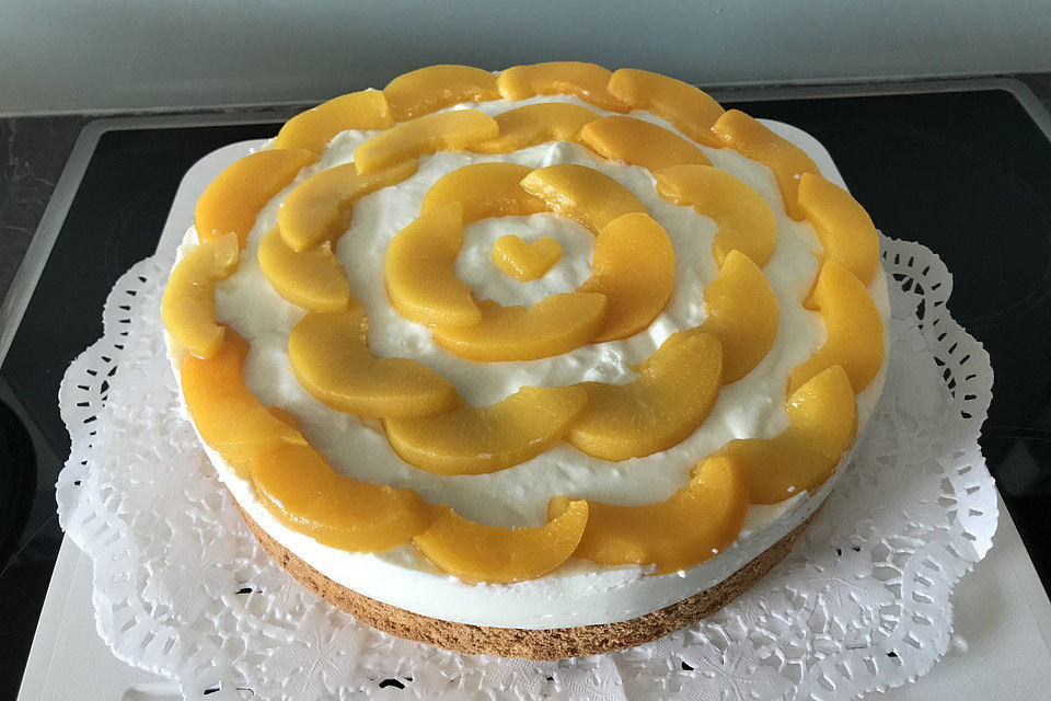 Pfirsich - Joghurt Torte mit Vanillehauch