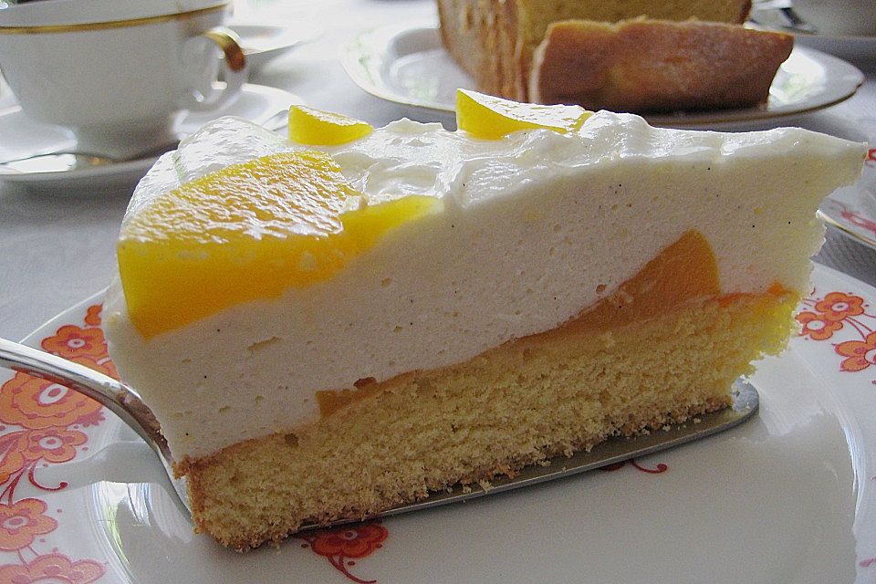 Pfirsich - Joghurt Torte mit Vanillehauch