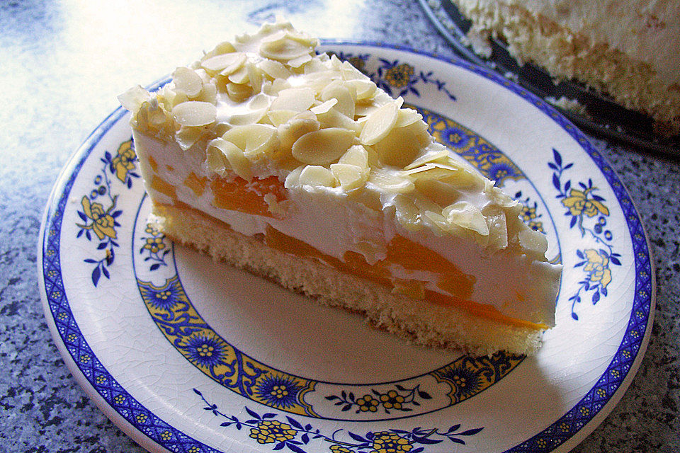 Pfirsich - Joghurt Torte mit Vanillehauch