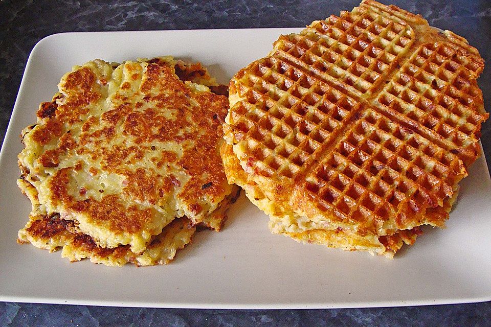 Pikante Kartoffelpuffer mit Spinat und Spiegelei