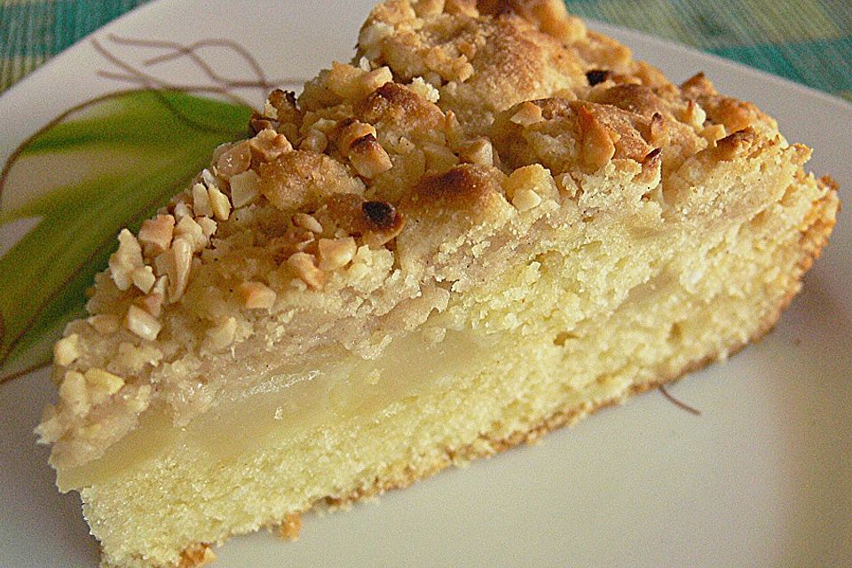 Sahne-Birnen-Kuchen mit Streuseln