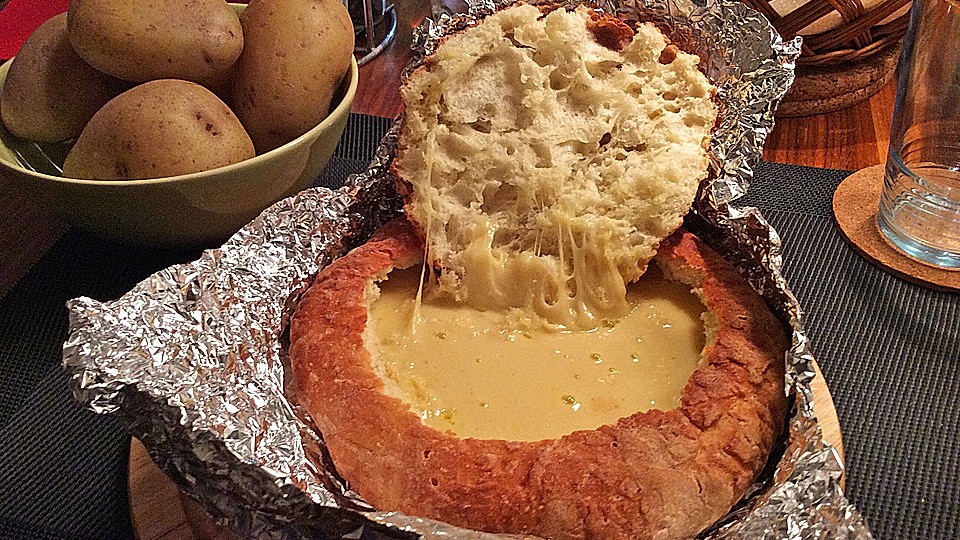 Käsefondue im Brotlaib von biggi0512| Chefkoch
