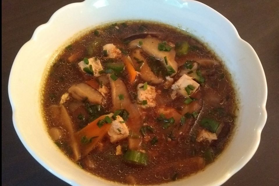 Misosuppe mit Gemüse und Tofu