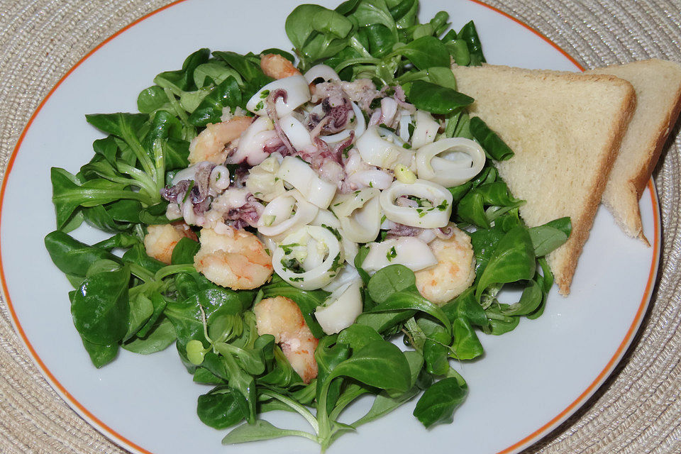 Sepia - Salat mit Knoblauch und Petersilie