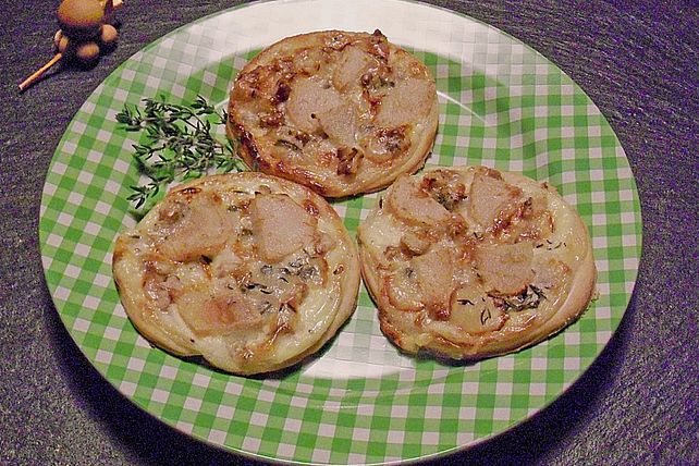 Minipizza mit Gorgonzola und Birne von Musterköchin| Chefkoch