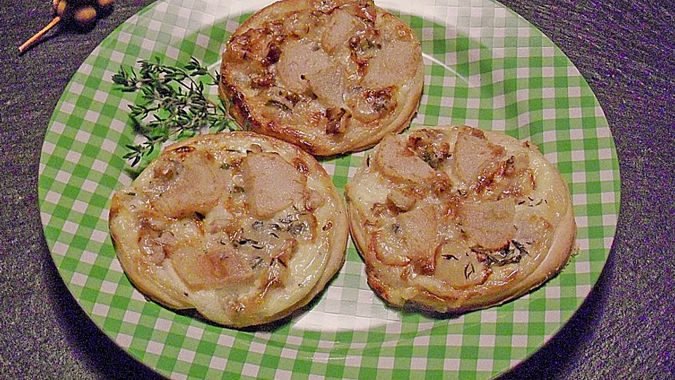 Pinsa mit Gorgonzola und Birne - Rezept