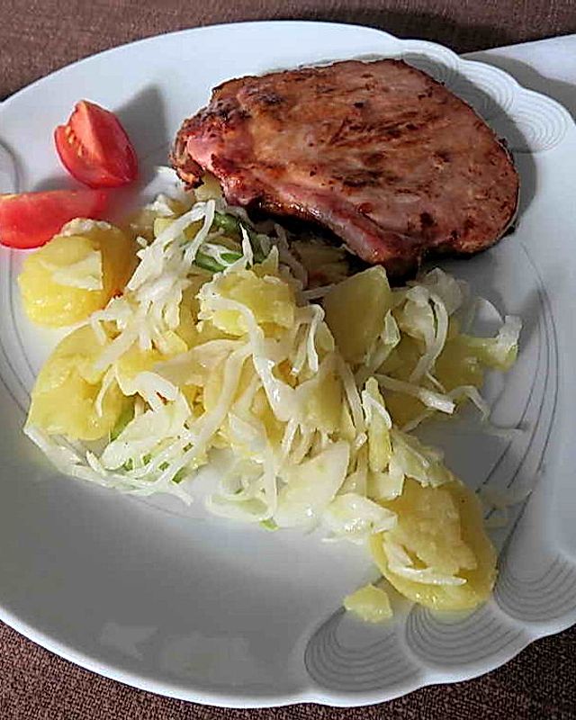 Warmer Kartoffel- Krautsalat