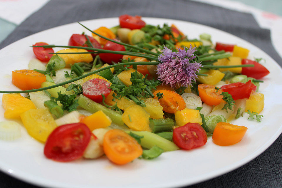Spargelsalat Tricolore