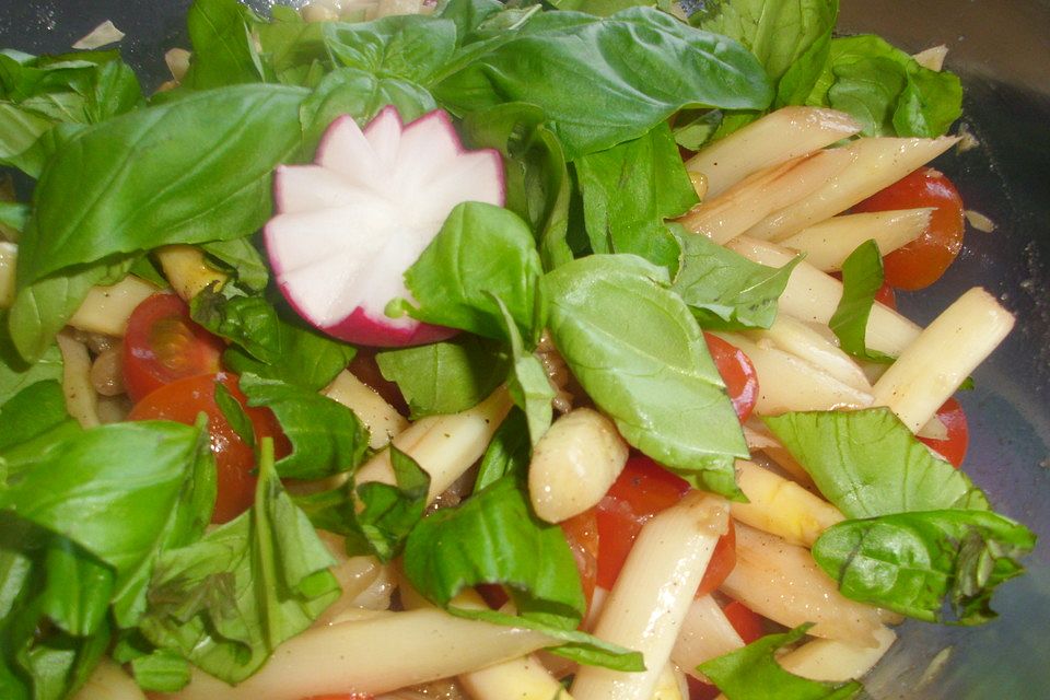 Spargelsalat Tricolore