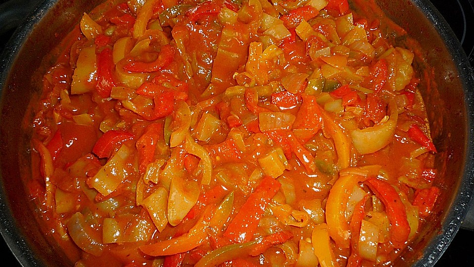 Paprika-Tomaten-Zwiebel-Topf mit Cabanossi (Letscho - Saazer Art) von ...