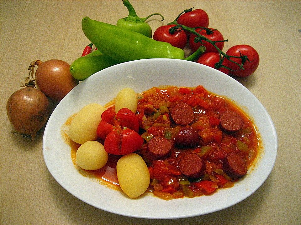 Paprika-Tomaten-Zwiebel-Topf mit Cabanossi (Letscho - Saazer Art) von ...