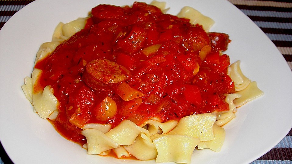 Paprika-Tomaten-Zwiebel-Topf mit Cabanossi (Letscho - Saazer Art) von ...