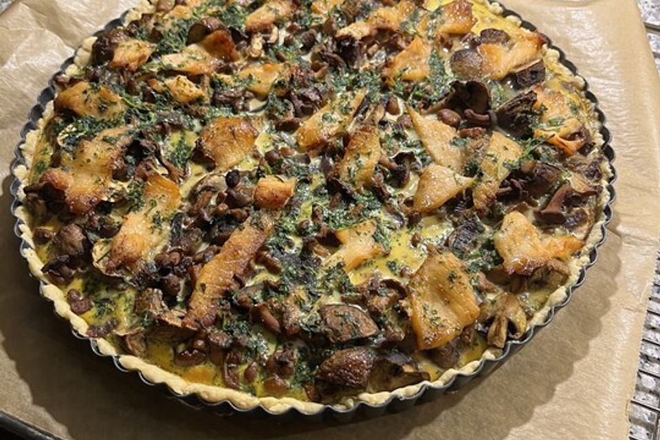 Pfifferlings - Quiche mit geräuchertem Lachs