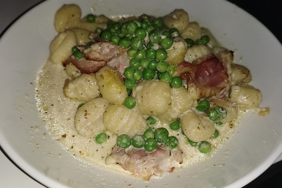 Gnocchi in Pestosoße