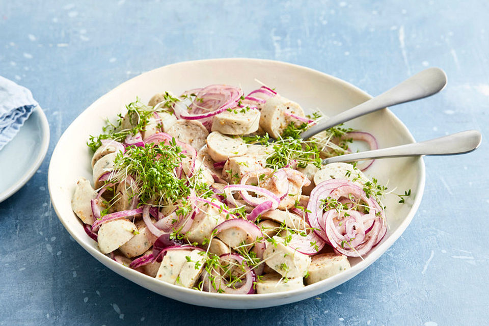 Bayerischer Weißwurst - Salat