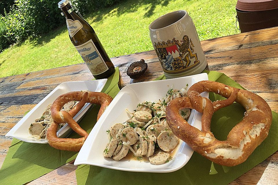 Bayerischer Weißwurst - Salat