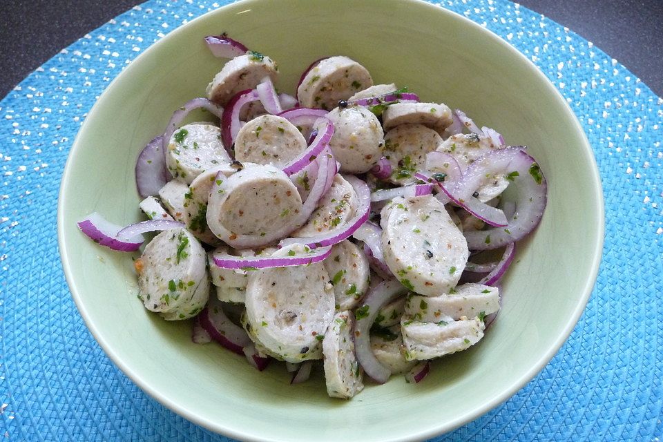 Bayerischer Weißwurst - Salat