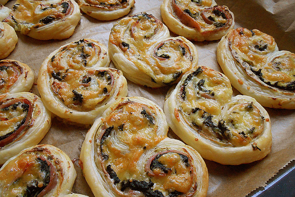 Blätterteigschnecken mit Spinat - Schinken - Füllung