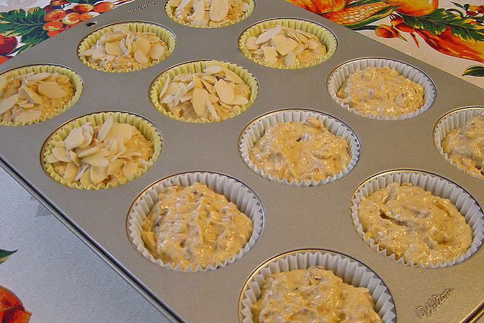 Dattel - Mandel Muffins mit Amaretto Dattel - Mandel Muffins mit Amaretto