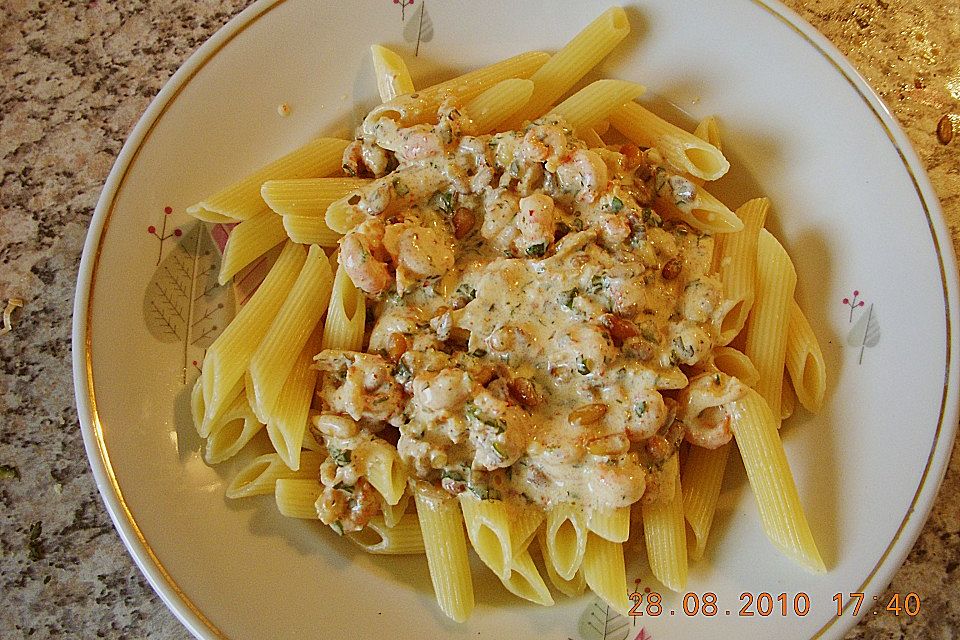 Penne mit Flusskrebsfleisch und Rucola