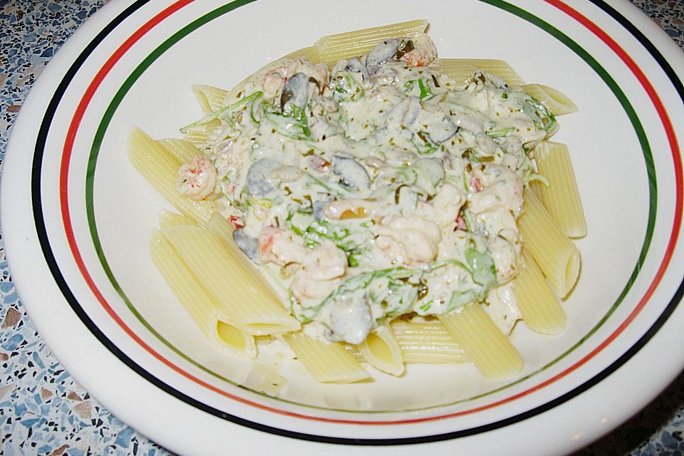 Penne mit Flusskrebsfleisch und Rucola