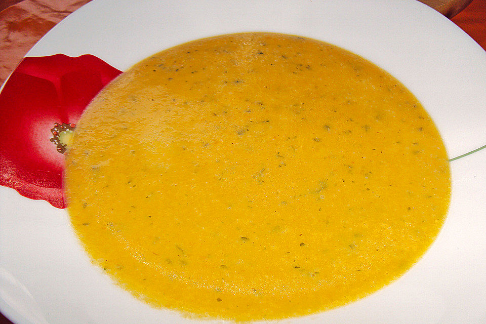 Karottensuppe mit Lauch