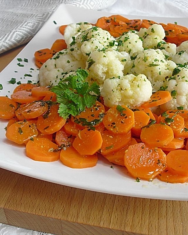 Blumenkohl  - Möhren - Salatplatte