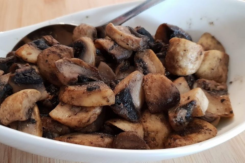 Eingelegte Champignons