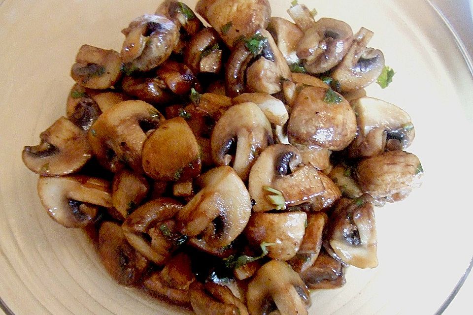 Eingelegte Champignons