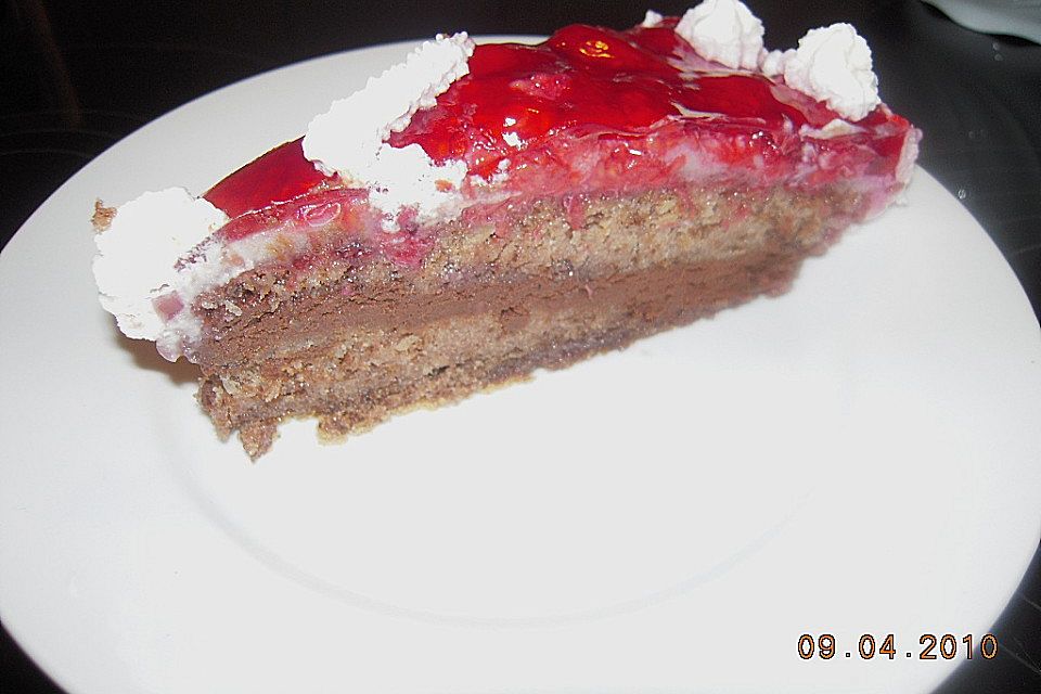 Himbeer - Marzipan - Torte