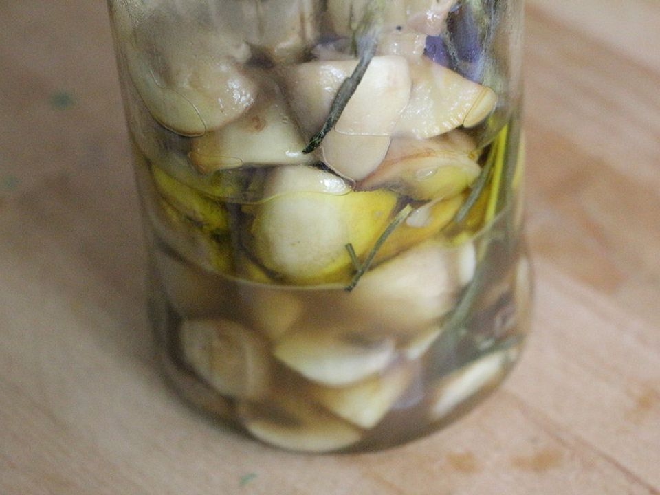 Eingelegte Pilze in Rapsöl von Annelore| Chefkoch