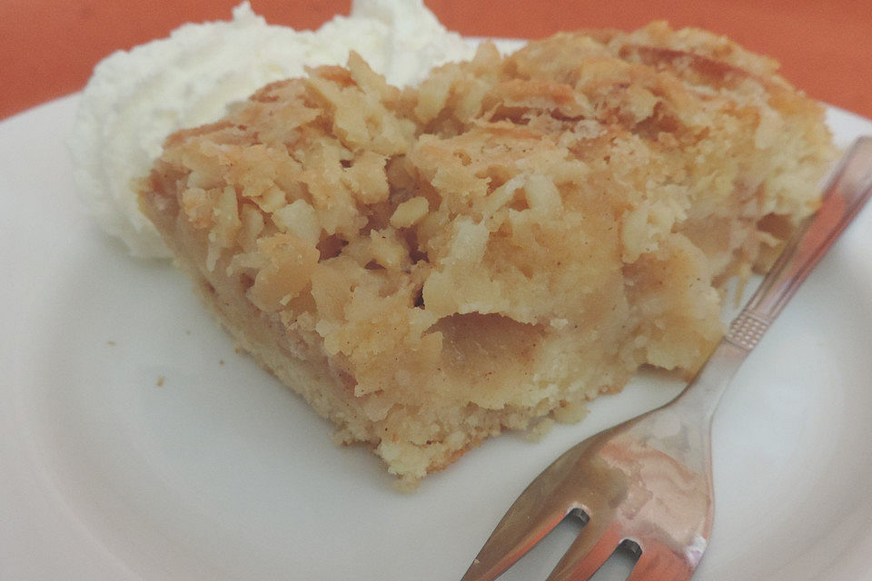 Apfel - Mandel - Kuchen mit Eierlikör