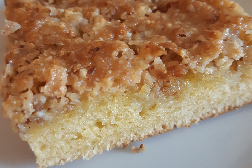 Apfel - Mandel - Kuchen mit Eierlikör