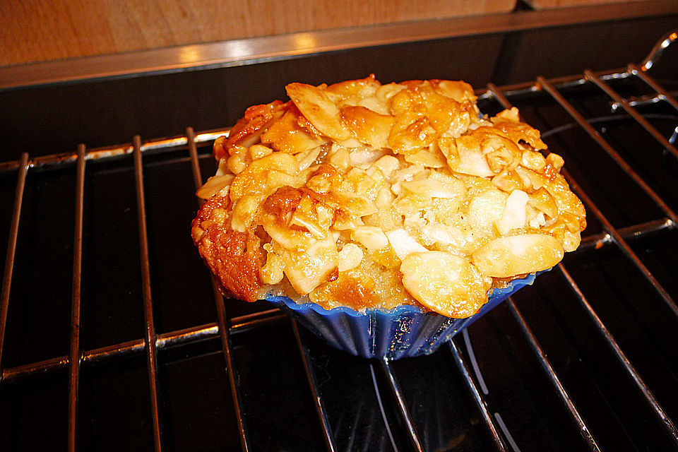 Apfel - Mandel - Kuchen mit Eierlikör