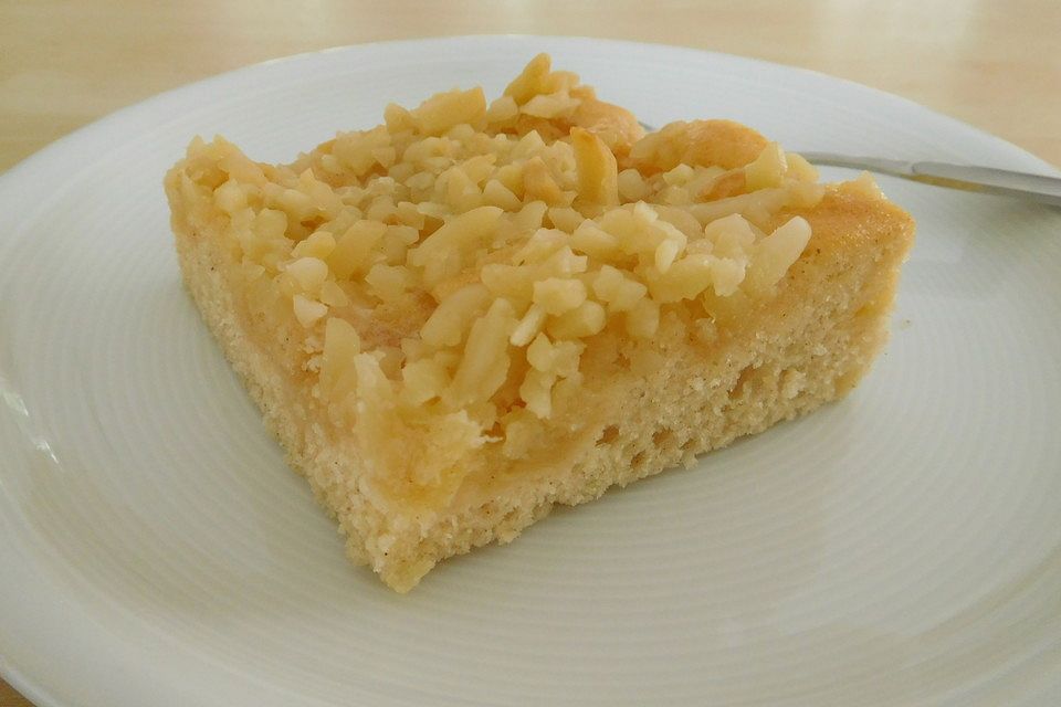 Apfel - Mandel - Kuchen mit Eierlikör