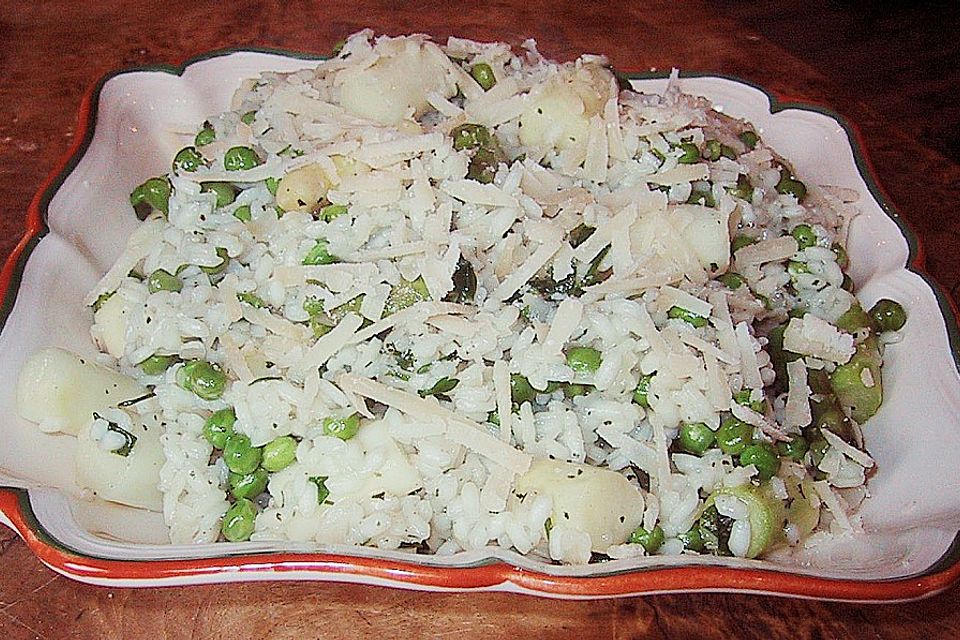 Risotto mit Spargel, Kräutern und Parmesan