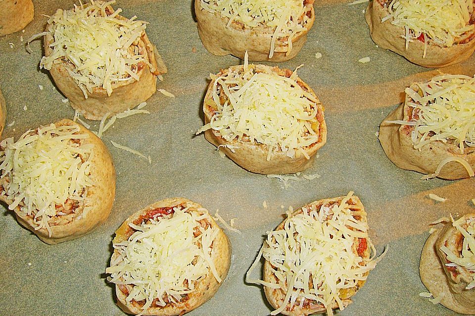 Vollkorn-Pizza-Schnecken