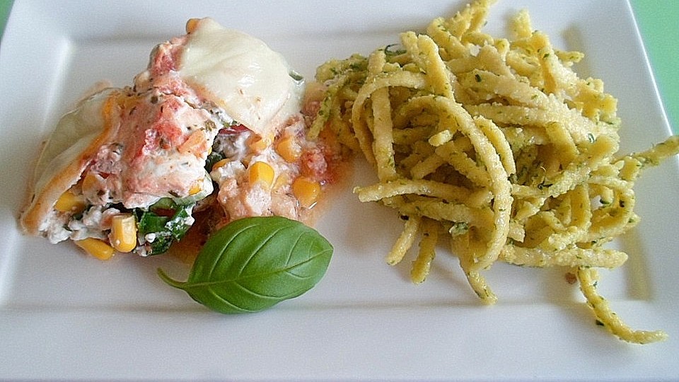 Bunte überbackene Pesto - Hähnchenbrust mit Pasta von anneke87| Chefkoch