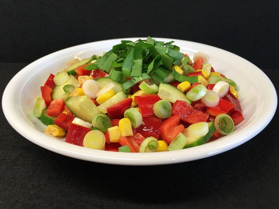 Paprikasalat mit Gemüsemais und Salatgurke von Süße-Köchin48| Chefkoch
