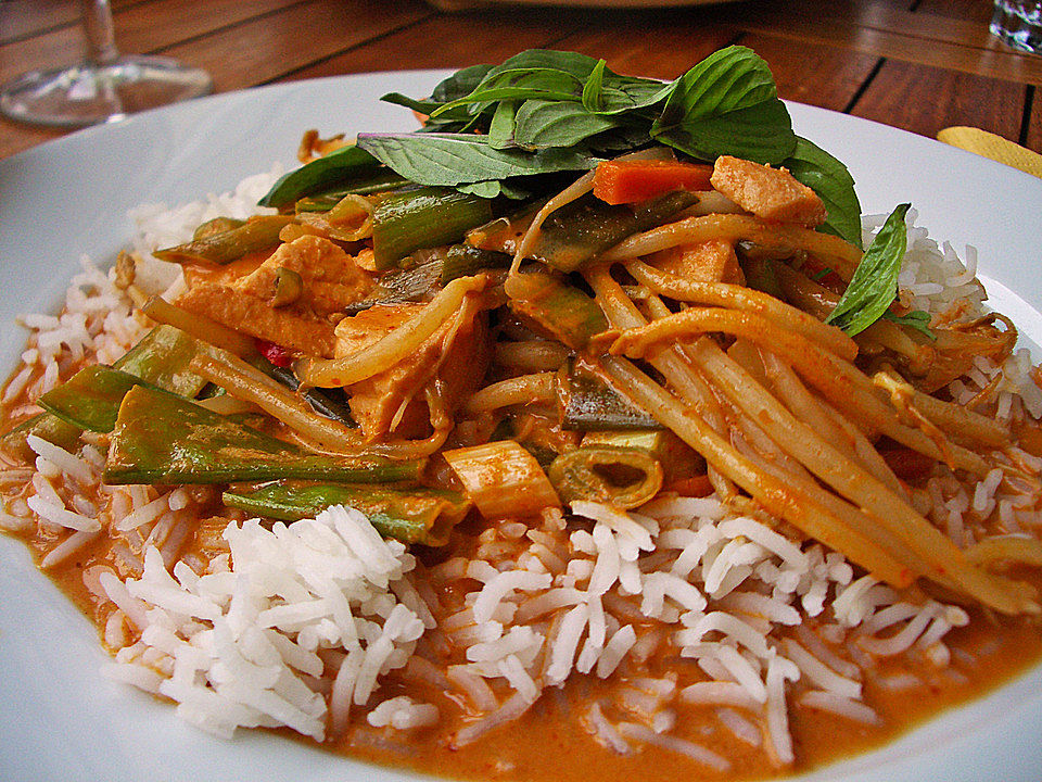 Rotes Thai - Curry mit Lachs und frischer Ananas von MrsJenny| Chefkoch