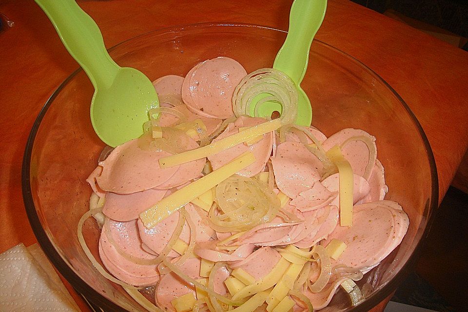 Wurstsalat bayerische Art Wurstsalat bayerische Art