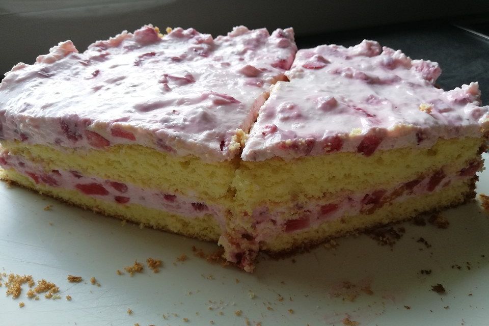 Vanille - Erdbeer - Torte à la Käse - Sahne