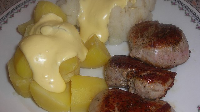 Wunderbar cremige Sauce Hollandaise (selbst gemacht) von PowidlMassaker