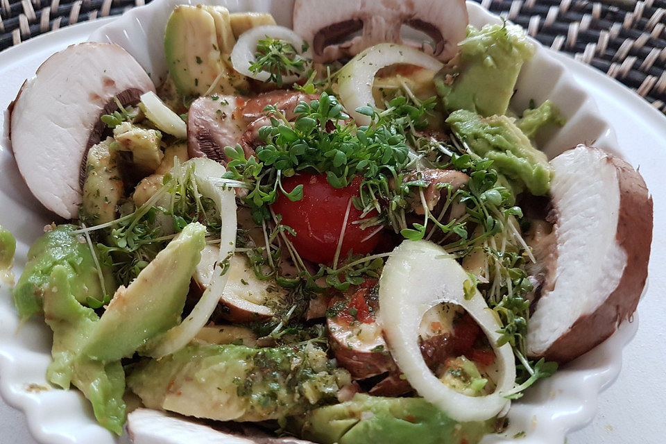 Avocado - Champignon - Salat