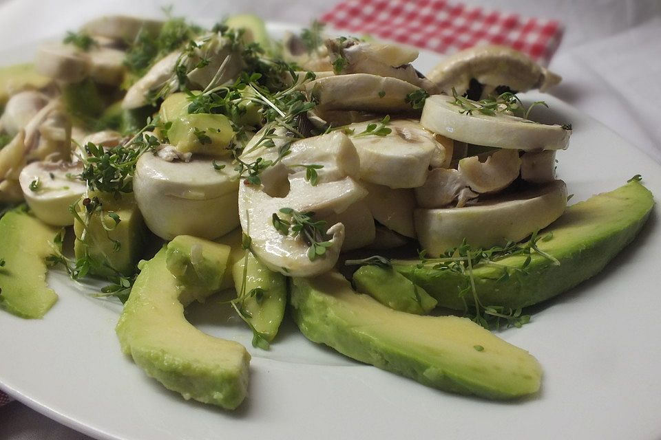 Avocado - Champignon - Salat