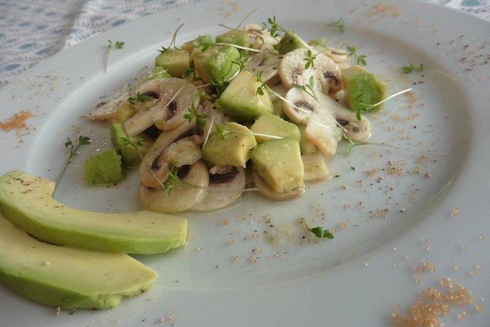 Avocado - Champignon - Salat