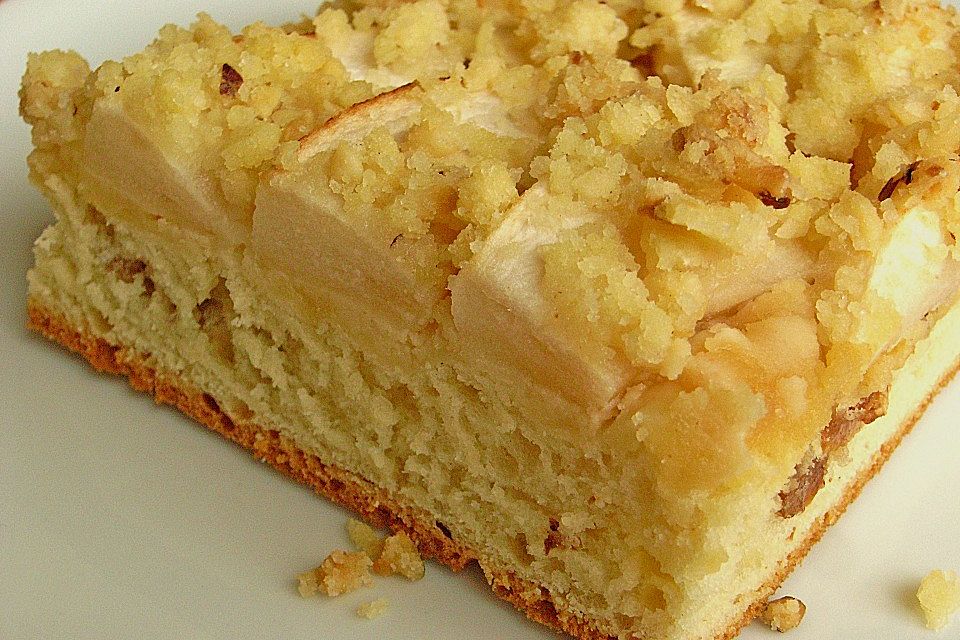 Apfelkuchen mit Nuss - Streuseln