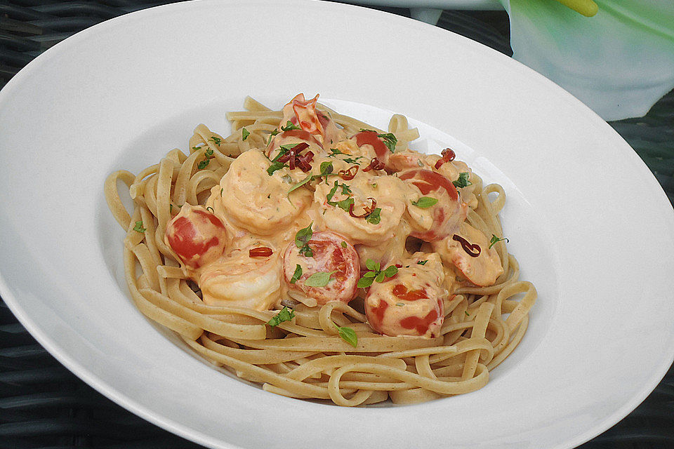 Spaghetti mit Scampi in Paprika - Chili Sauce