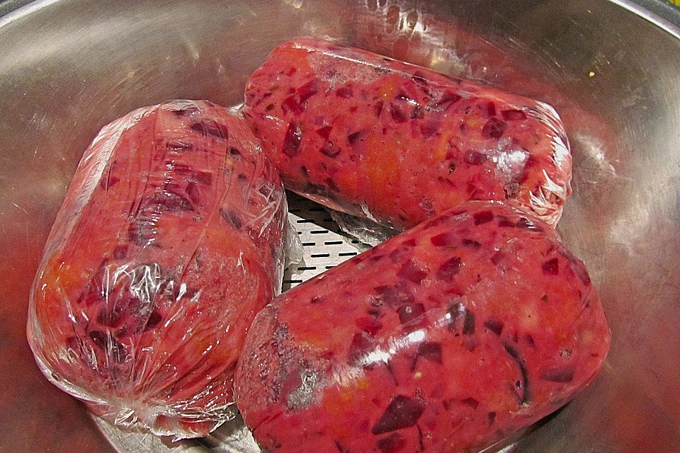 Rote Bete - Knödel mit Parmesan und gebräunter Butter